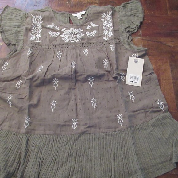 Embroidered Ruffle Sleeve Top - Picture 2 of 3